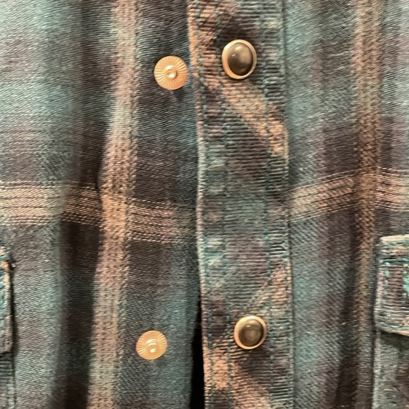 VINTAGE Wrangler Retro Snap Button Up Long Sleeved Blue Plaid in Size XL - Picture 3 of 13